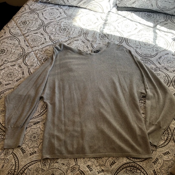 Fancy gray long sleeve top - Picture 1 of 5
